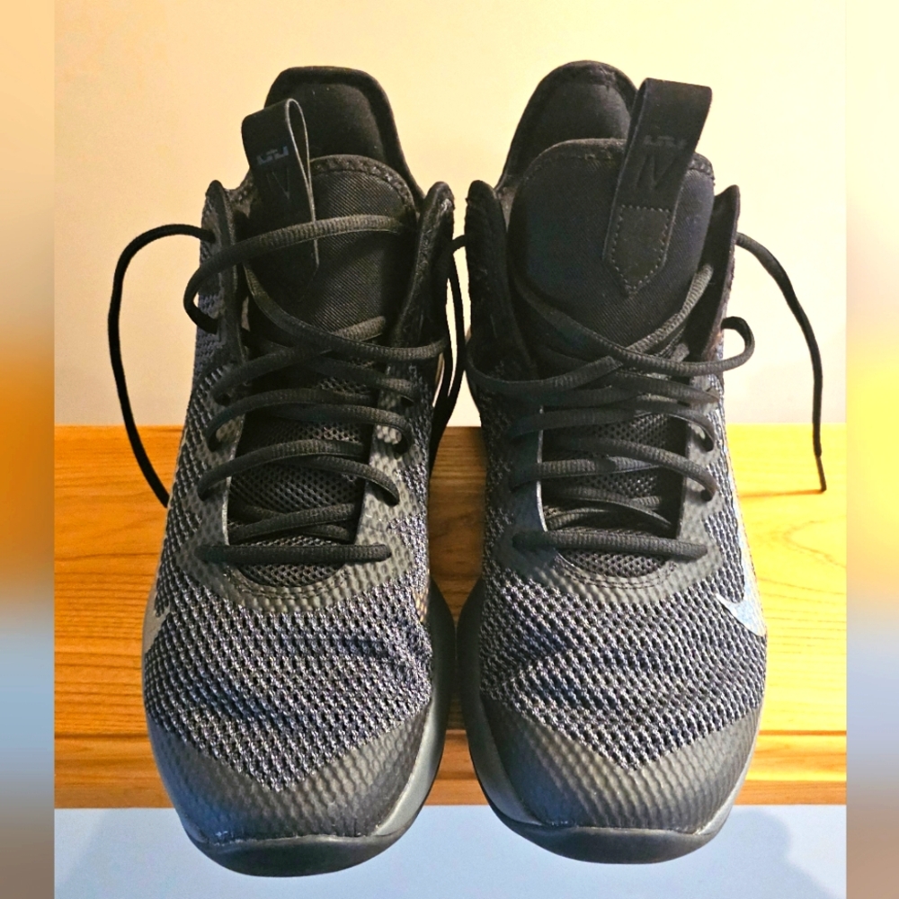 Nike Lebron Witness IV Black/Iron Grey size 11.5 BV7427-003